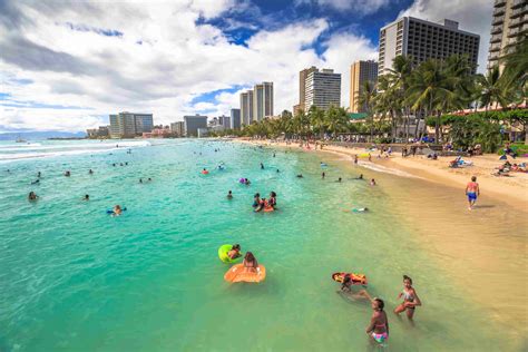 can you swim in hawaii in march while enjoying the local culture?